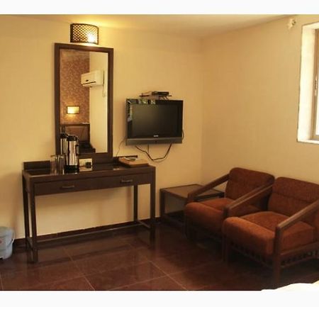Hotel Ganesh Palace 孟买 外观 照片