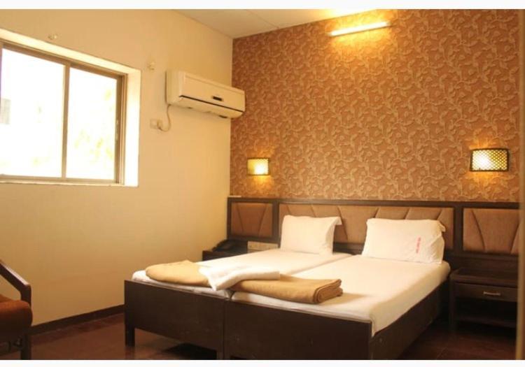 Hotel Ganesh Palace 孟买 外观 照片